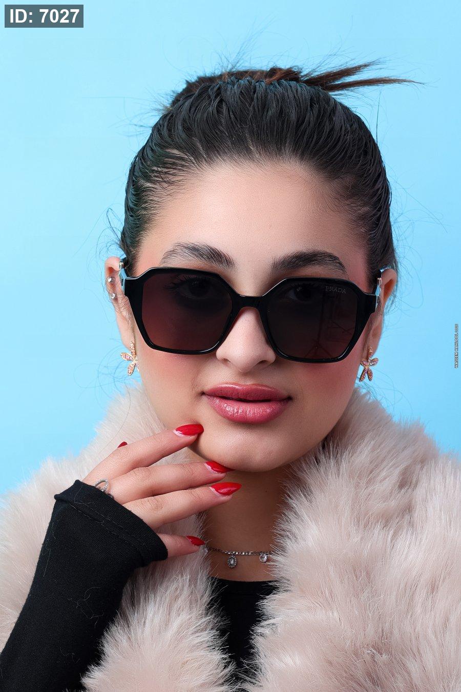 نظارة برادا نسائية G